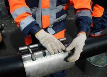 На Первомайском проспекте устранили коммунальную аварию На Первомайском проспекте устранили коммунальную аварию