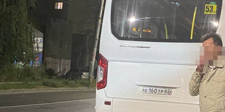 На улице Новой задымилась маршрутка №53