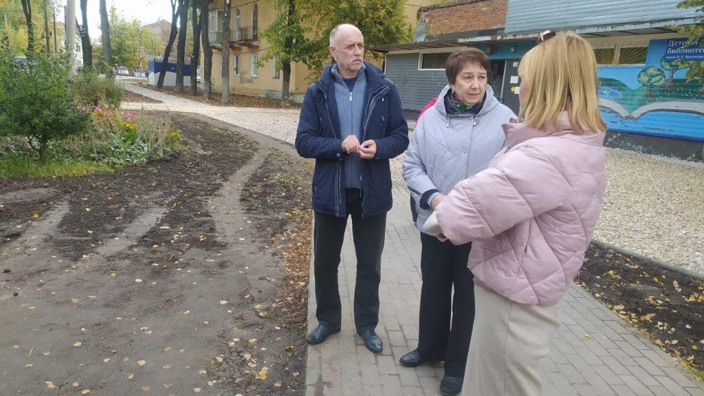 В рязанском сквере "Сокол" продолжаются работы по благоустройству