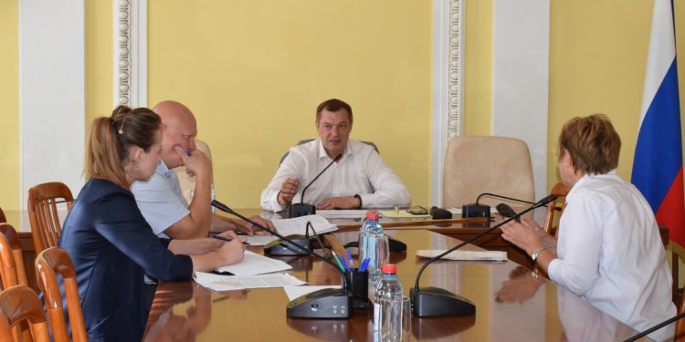 Жители Михайловского шоссе пожаловались на подтопление домов в период дождей и половодья