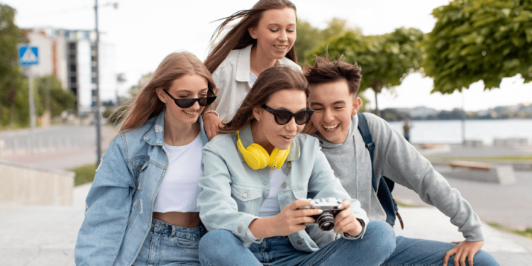 В России возраст молодежи могут повысить до 40-45 лет