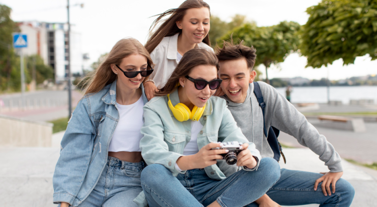 В России возраст молодежи могут повысить до 40-45 лет