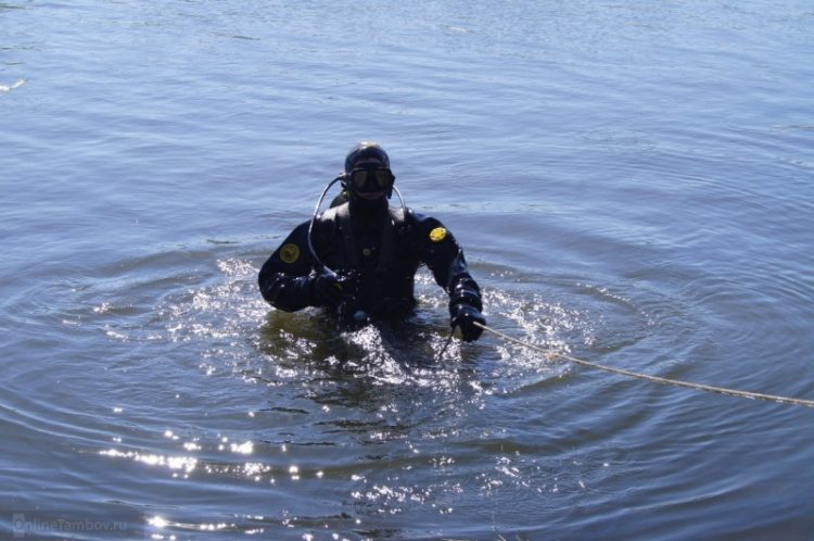 В Спасском районе из воды подняли тело мужчины