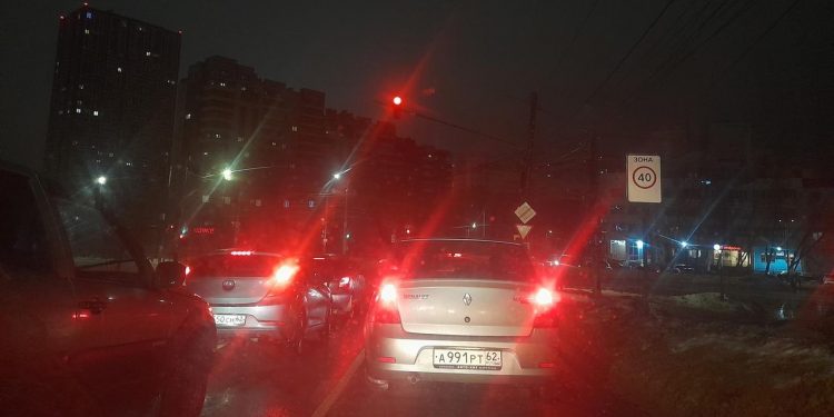 На Касимовском шоссе ограничили скорость движения