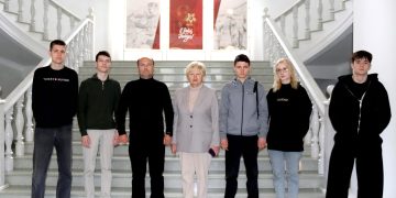 Механизм принятия решений: студенты изучили работу депутатов-коммунистов