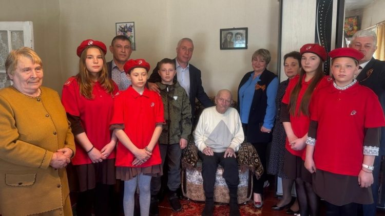 В Спасском районе участник ВОВ Николай Ульянов отпраздновал 102-летие