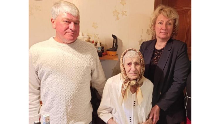 Жительница Захаровского района Нина Бонова отпраздновала свое столетие