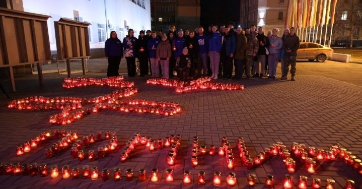 Рязанцы почтили память погибших при теракте в московском Крокусе Рязанцы почтили память погибших при теракте в московском Крокусе