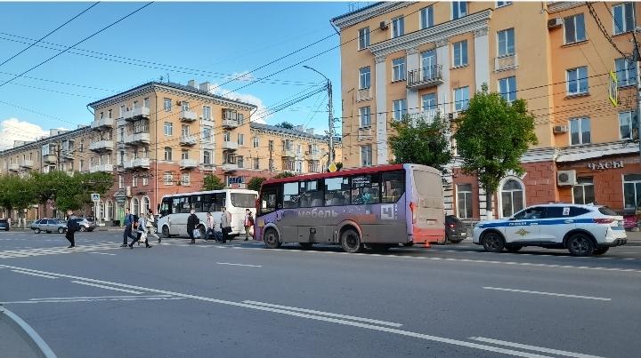 В центре Рязани произошло ДТП с участием маршрутки №53