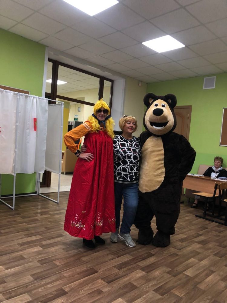 В Рязани на выборах проголосовали "Три поросенка", "Маша и медведь" и "Почтальон Печкин"