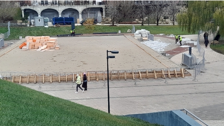 На рязанском Лыбедском бульваре продолжаются работы по подготовке нового катка