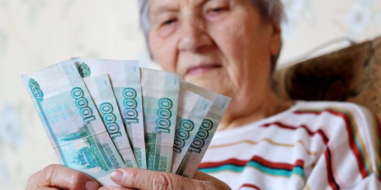 Россияне старше 80 лет будут получать больше