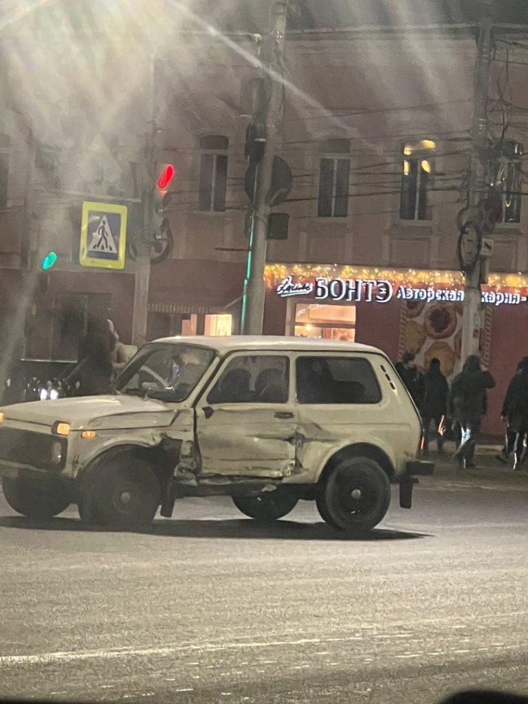 Из-за ДТП на улице Ленина образовалась пробка