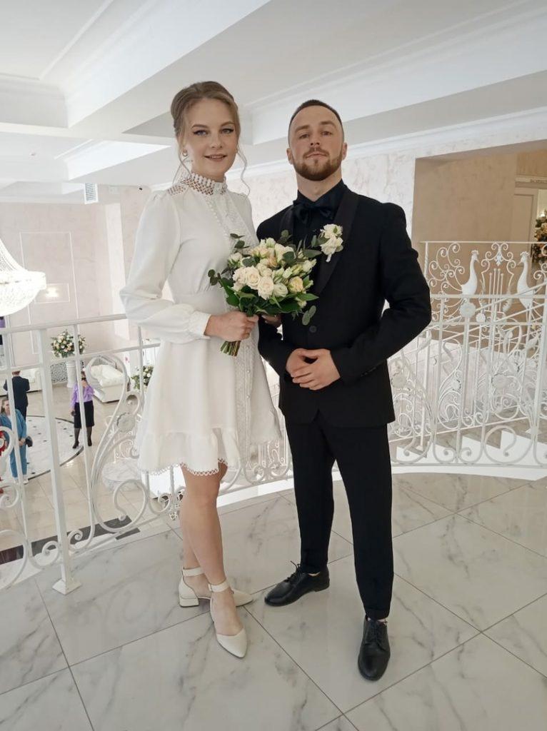 Рязанский ЗАГС опубликовал снимки пар, заключивших союз в последнюю пятницу апреля