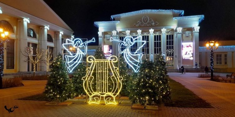 Рязанка поделилась яркими снимками нового арт-объекта, установленного у филармонии Рязанка поделилась яркими снимками нового арт-объекта, установленного у филармонии