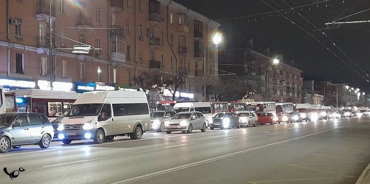 Вечером 9 ноября на Первомайском проспекте образовалась огромная пробка