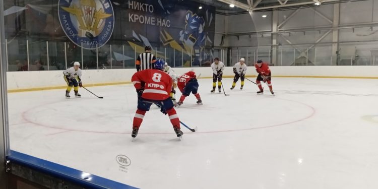Завершился очередной матч ХК «КПРФ»
