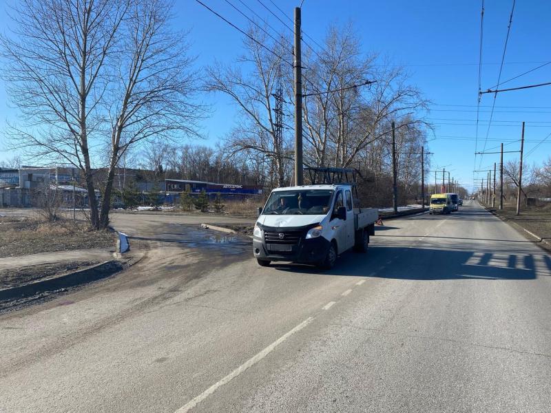 На улице Промышленной под колеса автомобиля попал 30-летний пешеход