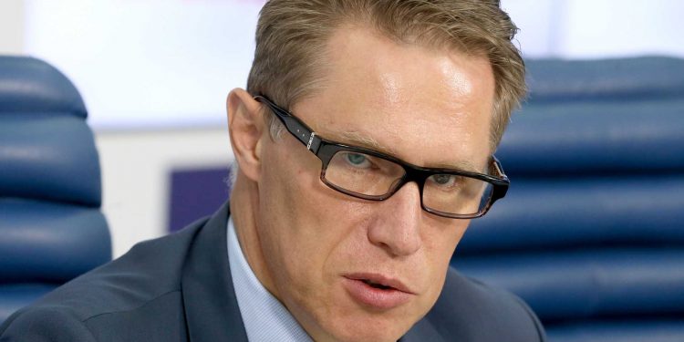 Мурашко: россиянам с болезнями сердца в новогоднюю ночь следует отказаться от алкоголя