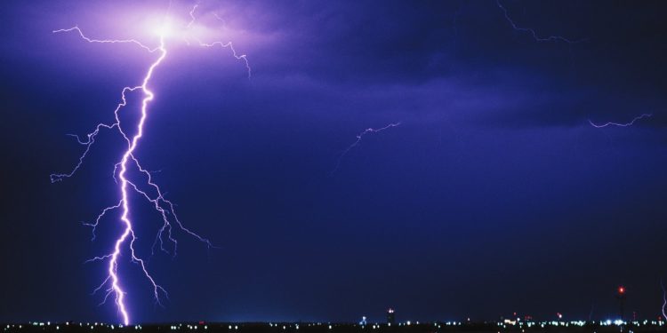 Сегодня ожидается гроза