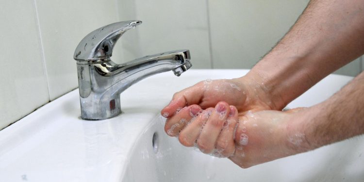 Скопинцы пожаловались на отсутствие холодной воды