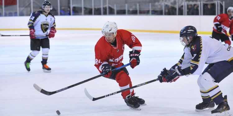 ХК «КПРФ» завершила дебютный сезон в Ночной хоккейной лиге