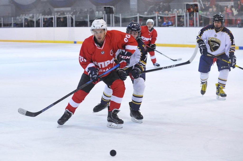 ХК «КПРФ» завершила дебютный сезон в Ночной хоккейной лиге