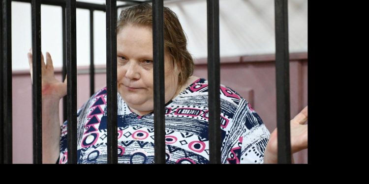 Приговоренная к тюремному сроку рязанская журналистка Баязитова обвинила экс-адвоката в мошенничестве