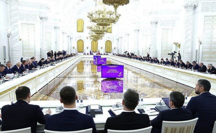 Губернатор Малков подвел итоги Года педагога и наставника в Рязанской области