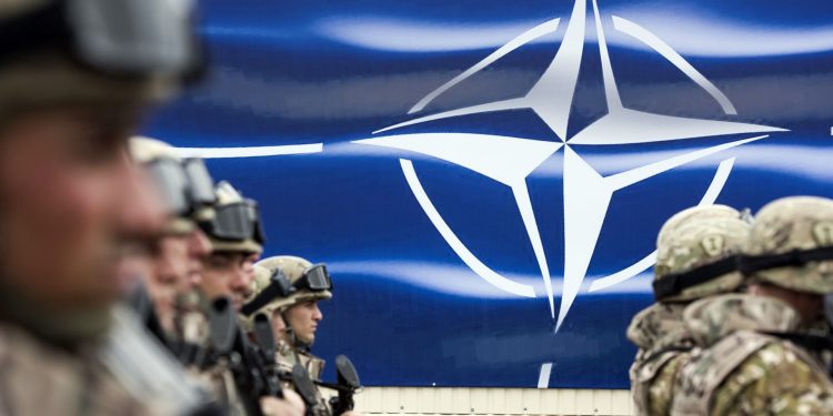 База НАТО расположится рядом с Петербургом