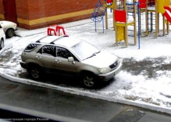 С начала года в Рязани за парковку в зеленой зоне оштрафовали 11 680 водителей-нарушителей