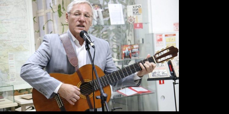 65-летнему рязанскому поэту Ибрагимову требуется помощь в борьбе с онкологией