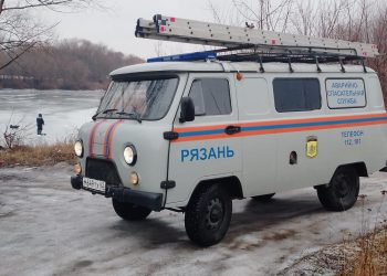 10 января рязанские спасатели провели рейд на реке Трубеж