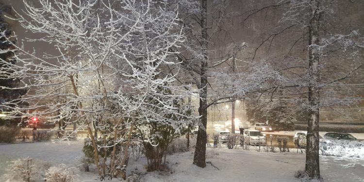 Рязанец заснял заснеженную площадь Мичурина