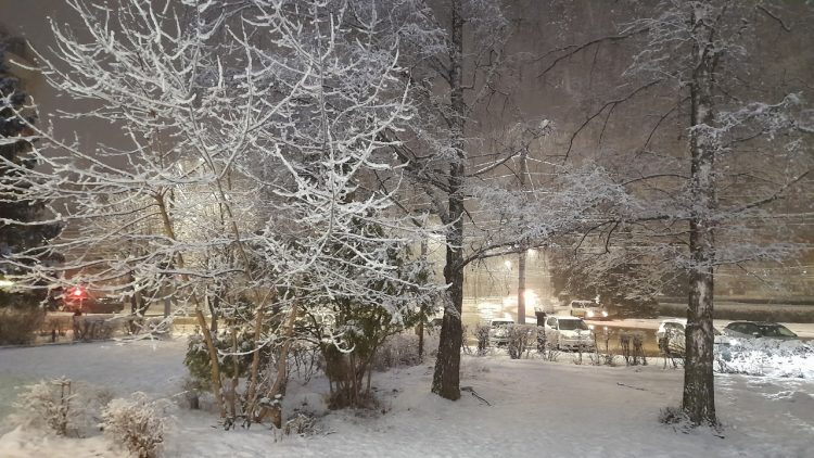 Рязанец заснял заснеженную площадь Мичурина