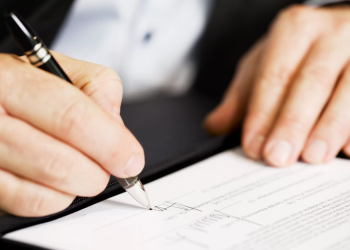 Путин наградил директора рязанской спортшколы «Айсберг» Павла Гамзина