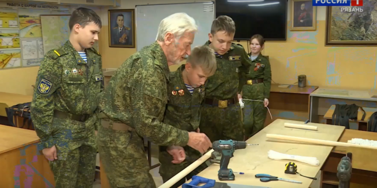 Рязанский изобретатель Волков создал спасательное устройство для бойцов СВО Рязанский изобретатель Волков создал спасательное устройство для бойцов СВО