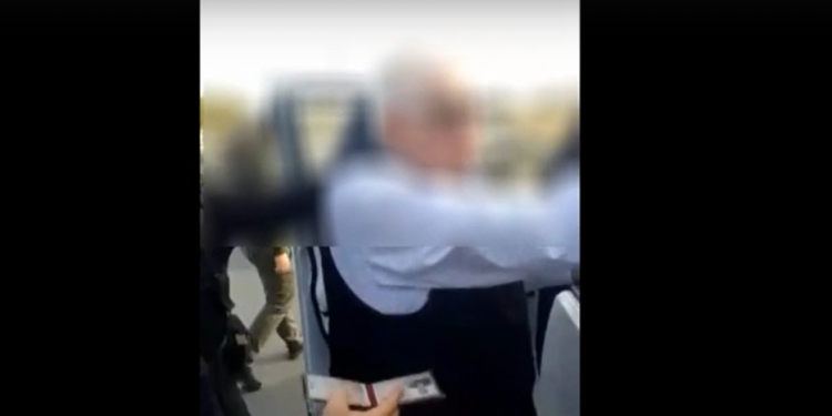 В Сети опубликовали видео с задержанием ректора рязанского вуза В Сети опубликовали видео с задержанием ректора рязанского вуза