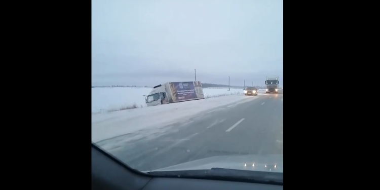 В Касимовском районе грузовик улетел в кювет