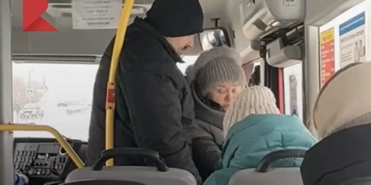 Рязанцев предупредили о пассажире маршрутки №49, пытающемся трогать женщин