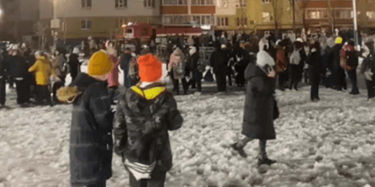 Учеников рязанской школы №75 эвакуировали из-за сработавшей сигнализации