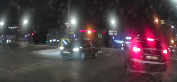 В Рязани водитель иномарки проехал по "встречке"