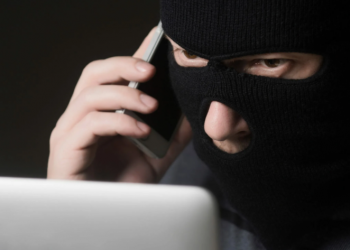 Телефонный мошенник выманил у 65-летнего рязанца 185 тысяч рублей