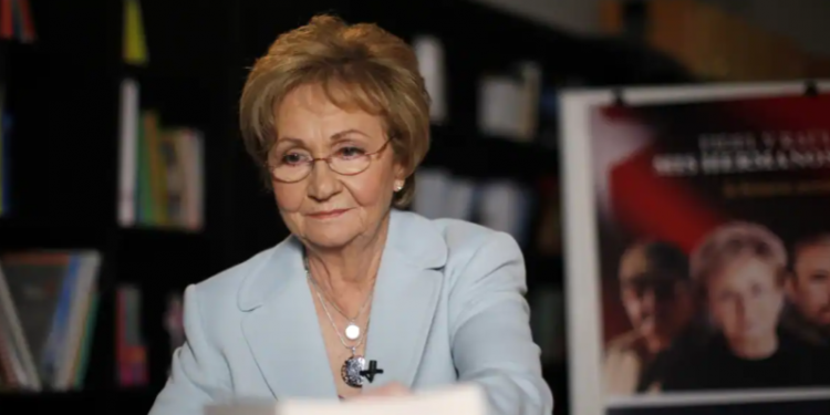 В возрасте 90 лет умерла младшая сестра Фиделя Кастро Хуанита В возрасте 90 лет умерла младшая сестра Фиделя Кастро Хуанита