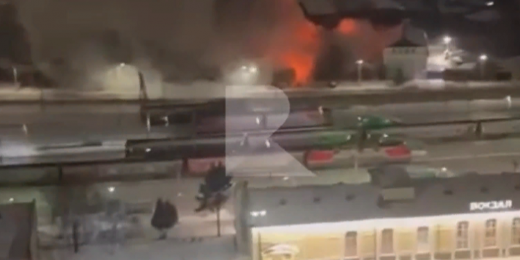 Около железнодорожного вокзала «Рязань-2» сгорел частный дом