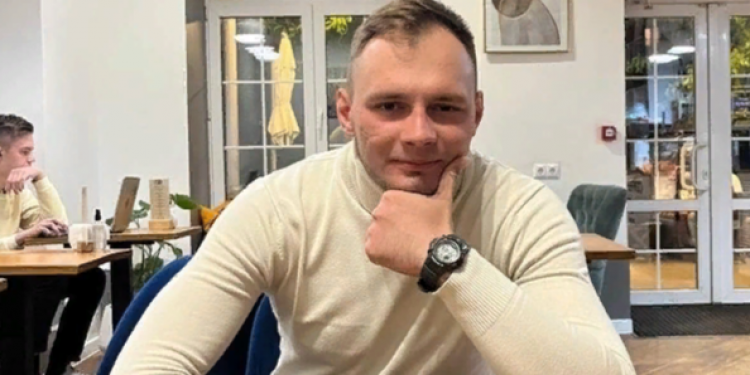 В зоне спецоперации погиб 23-летний выпускник РВВДКУ Александр Швец В зоне спецоперации погиб 23-летний выпускник РВВДКУ Александр Швец