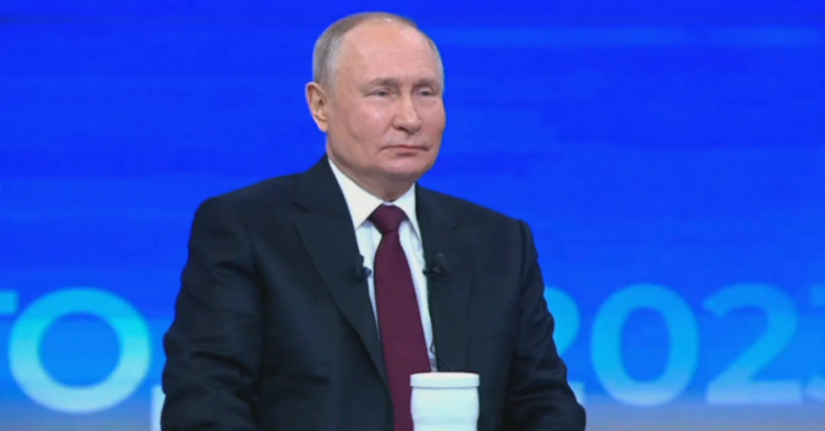 Владимир Путин: правительство думает о продлении семейной ипотеки