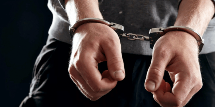 В рязанском Скопине обнаружили труп 35-летнего мужчины с перерезанным горлом