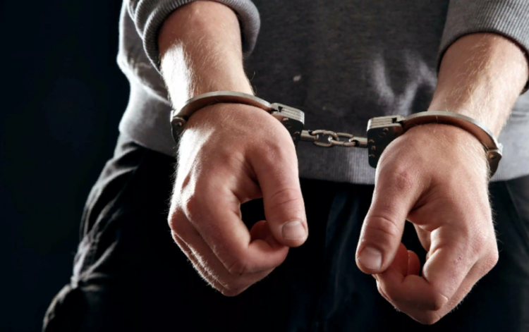 В рязанском Скопине обнаружили труп 35-летнего мужчины с перерезанным горлом