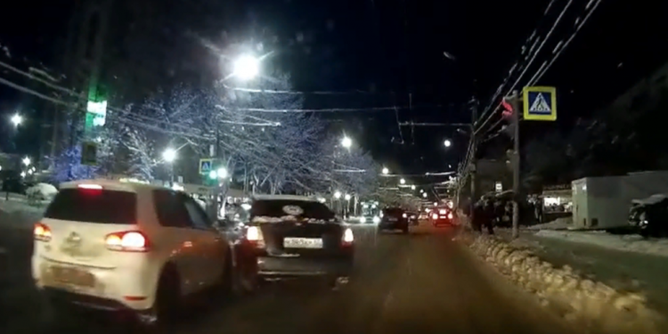 Утром 25 декабря на Касимовском шоссе столкнулись две легковушки